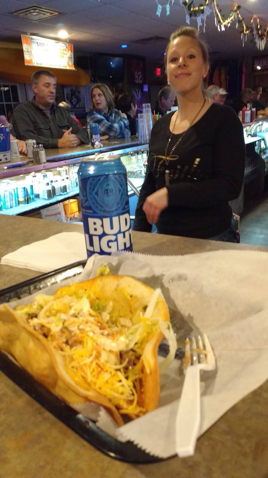 Tippy Canoe Bar & Grill LLC | restaurant | Country Road C, Casco, WI 54205, USA | 9208372727 OR +1 920-837-2727