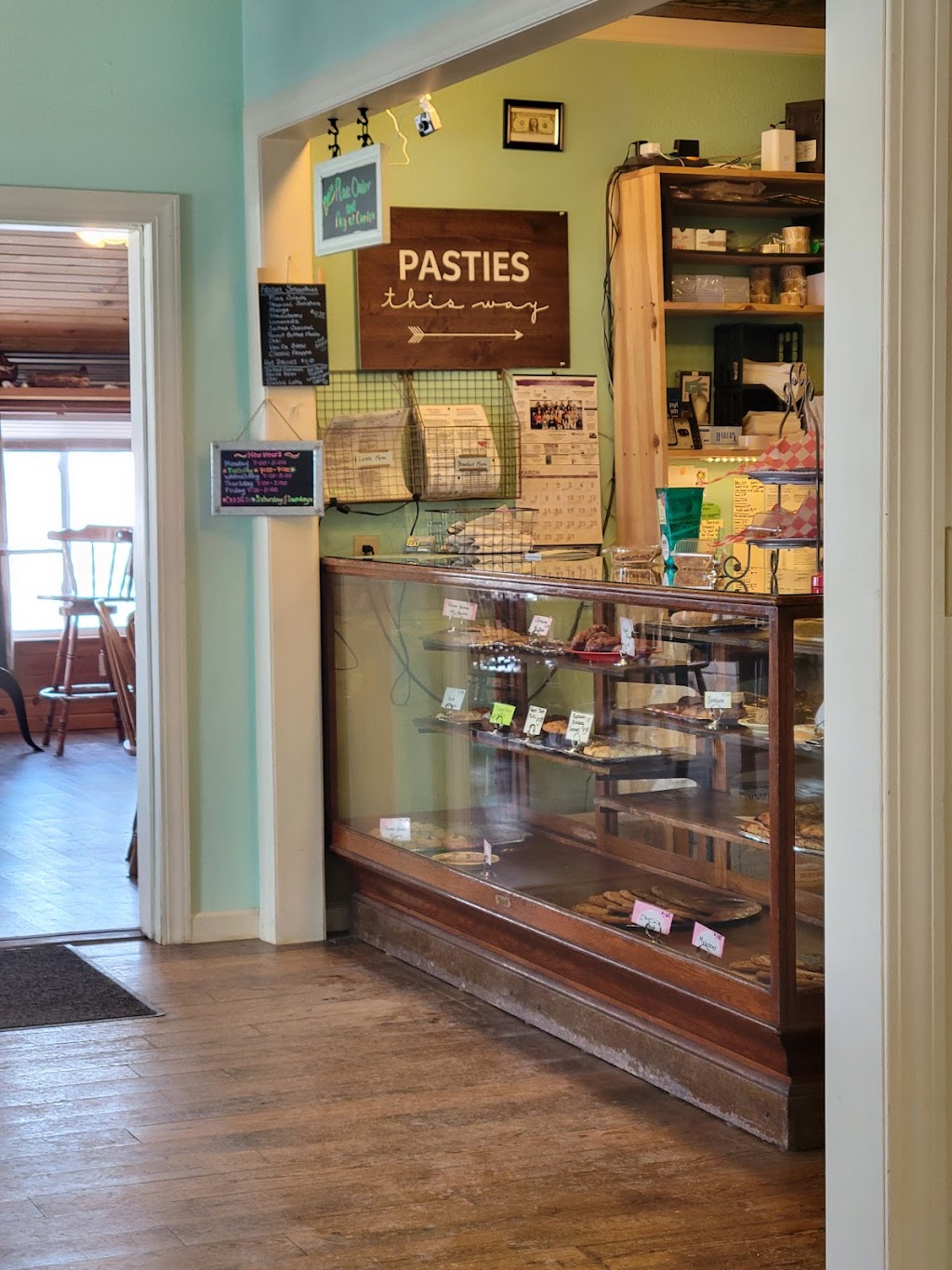 Deli Deli | restaurant | 150 M-129, Pickford, MI 49774, USA | 9066472277 OR +1 906-647-2277