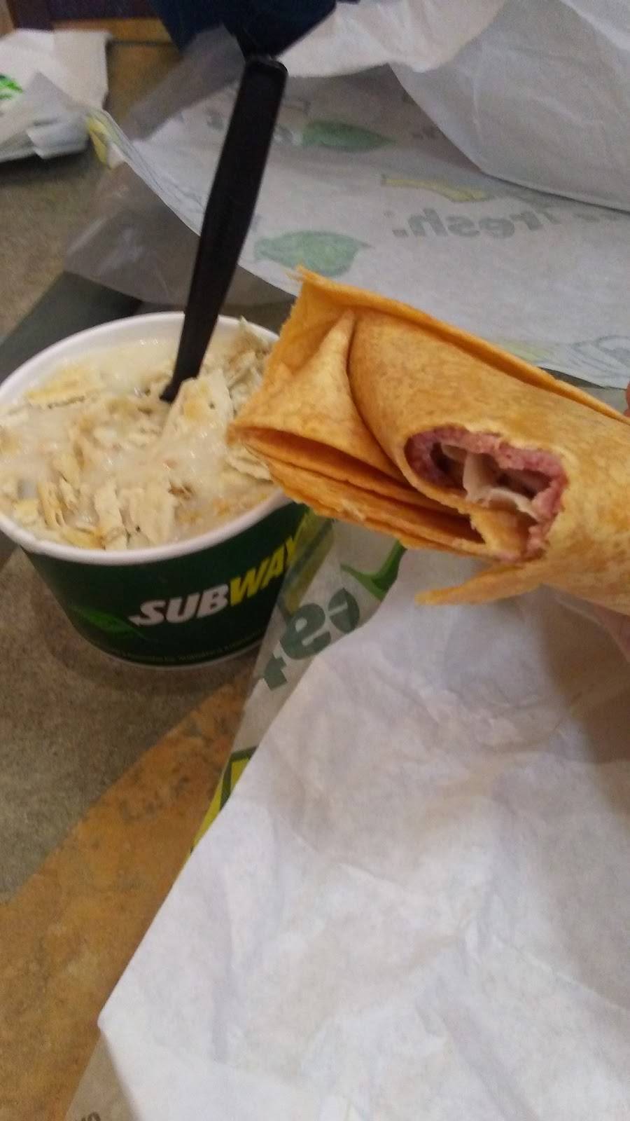 Subway Restaurants | restaurant | 150 Elm Plaza, Waterville, ME 04901, USA | 2078776620 OR +1 207-877-6620