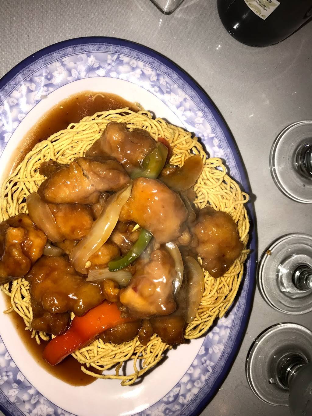 Chez Papa Dasie | restaurant | 879 Rue Chartrand, Terrebonne, QC J6W 2M3, Canada | 4504716900 OR +1 450-471-6900