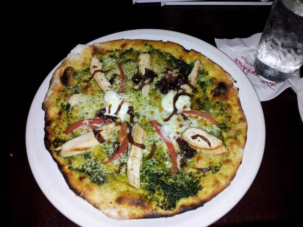 Mama Melroses Ristorante Italiano | restaurant | 351 S Studio Dr N, Orlando, FL 32830, USA | 4079393463 OR +1 407-939-3463