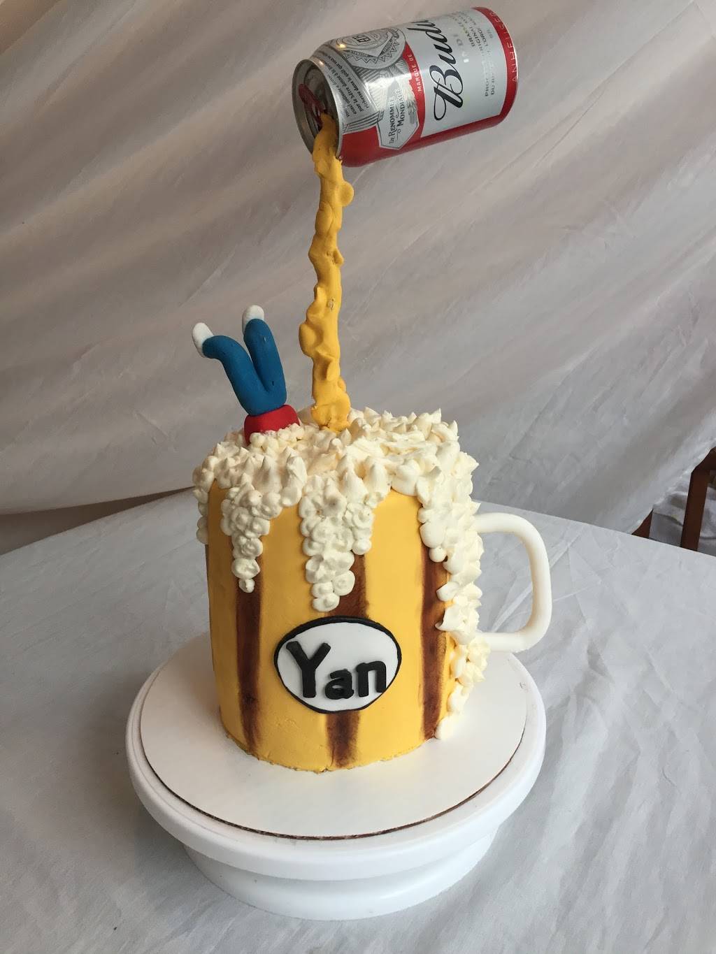 Charmed bakes | restaurant | 2305 Rue Ward, Saint-Laurent, QC H4M 1T8, Canada | 5148982535 OR +1 514-898-2535