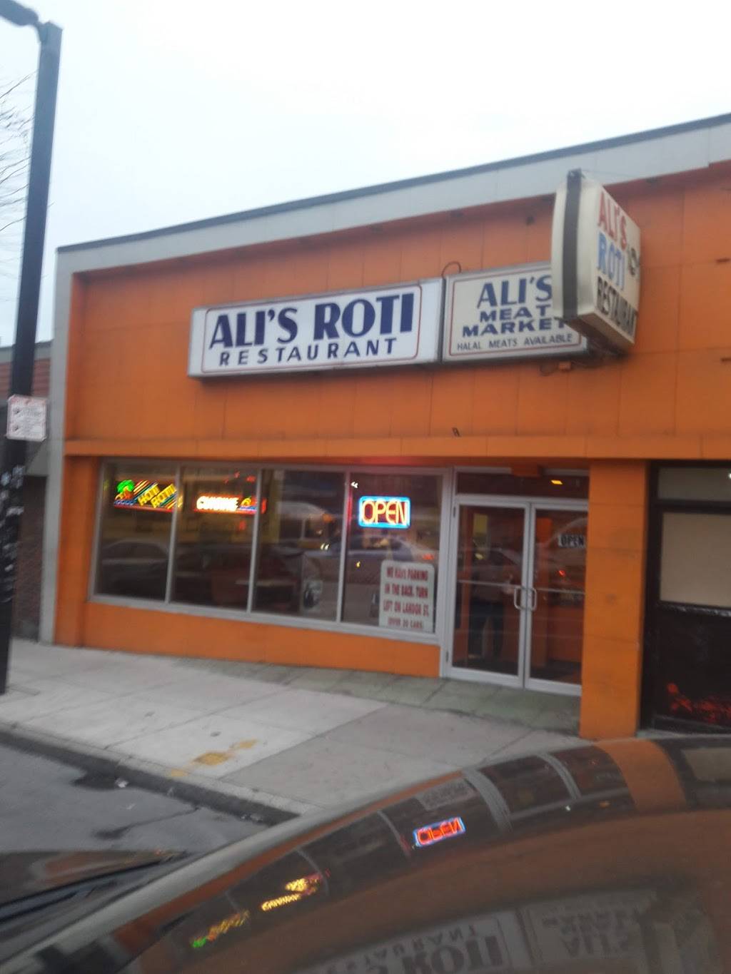 Alis Roti Restaurant | restaurant | 1188 Blue Hill Avenue, Mattapan, MA 02126, USA | 6172989850 OR +1 617-298-9850