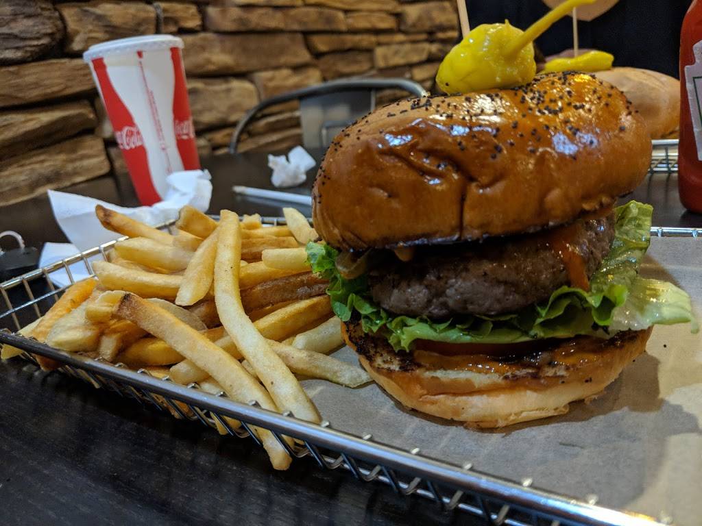 Baba Khans Burgers & Fried Chicken | restaurant | 17870 Newhope St Suite #103, Fountain Valley, CA 92708, USA | 7142417860 OR +1 714-241-7860