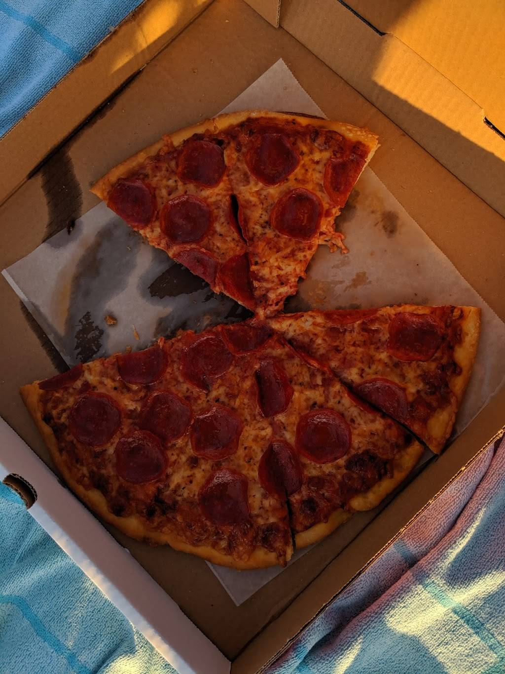 Delaneys Pizza | restaurant | 332 Main St, Gloucester, MA 01930, USA | 9782827878 OR +1 978-282-7878