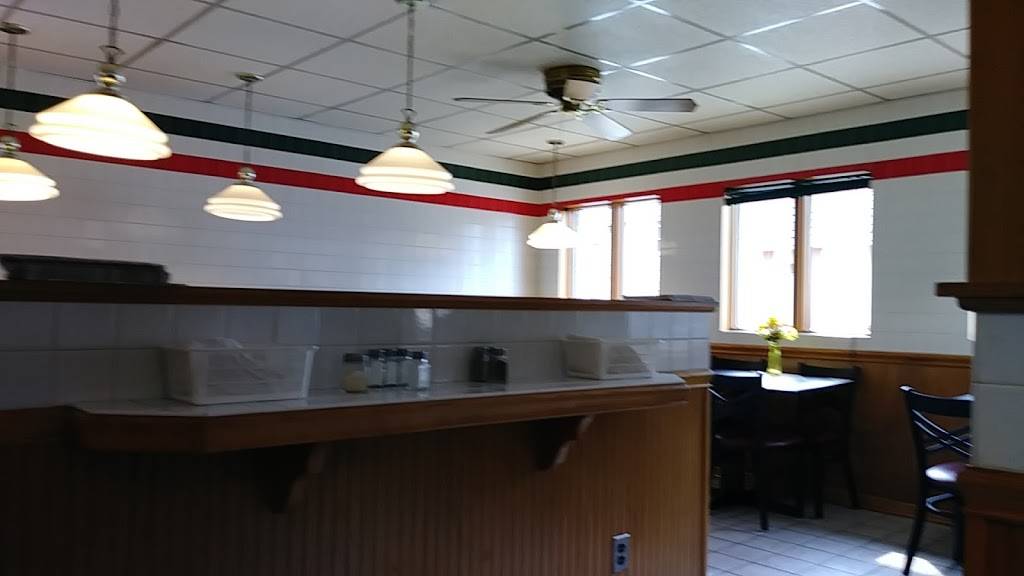 Johnnys Pizza | restaurant | 609 4th St, Ellwood City, PA 16117, USA | 7247527754 OR +1 724-752-7754