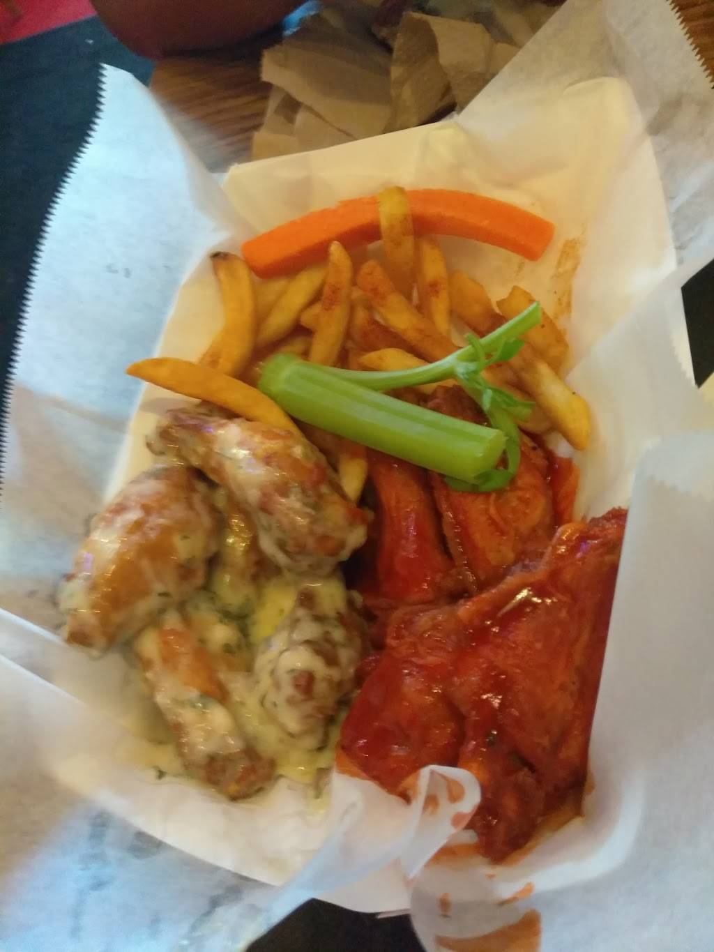 Bonfire Wings Restaurant | restaurant | 13030 Woodforest Blvd, Houston, TX 77015, USA | 7134516656 OR +1 713-451-6656