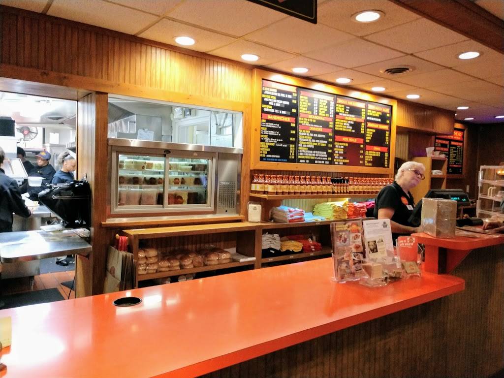 Pierces Pitt Bar-B-Que | restaurant | 447 E Rochambeau Dr, Williamsburg, VA 23188, USA | 7575652955 OR +1 757-565-2955