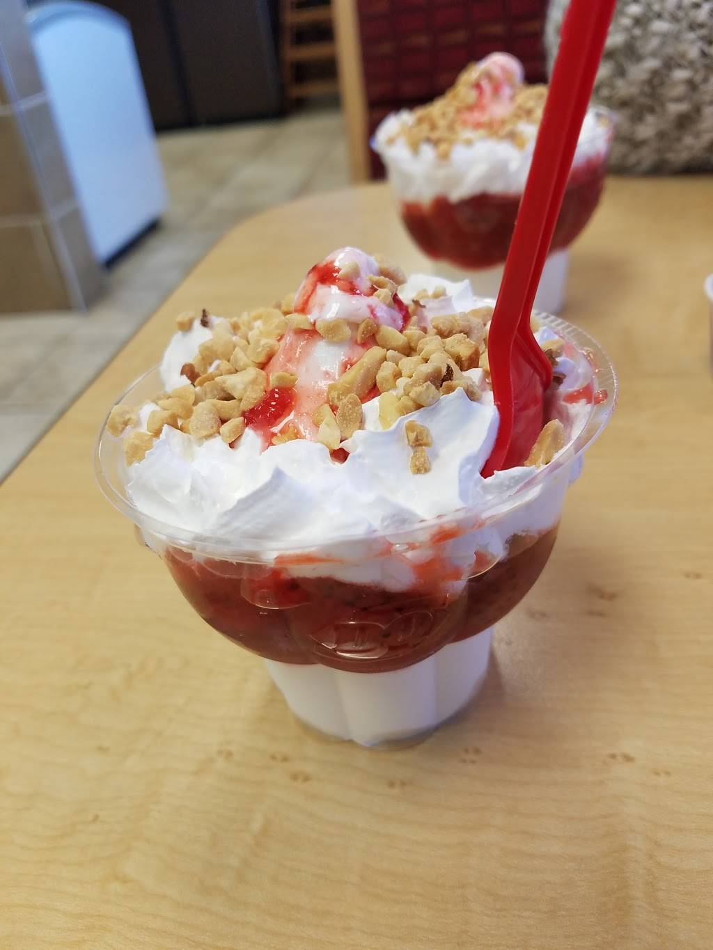 Dairy Queen Store | restaurant | 1005 E Ennis Ave, Ennis, TX 75119, USA | 9728755859 OR +1 972-875-5859