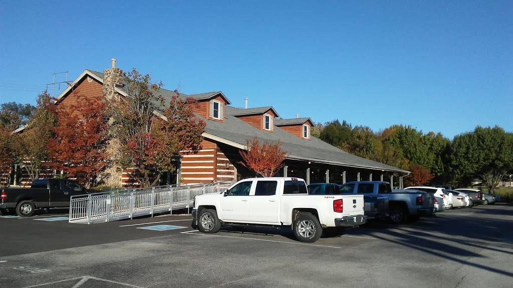 Catfish Cabin | restaurant | 1290 S Highland Ave, Jackson, TN 38301, USA | 7314221001 OR +1 731-422-1001