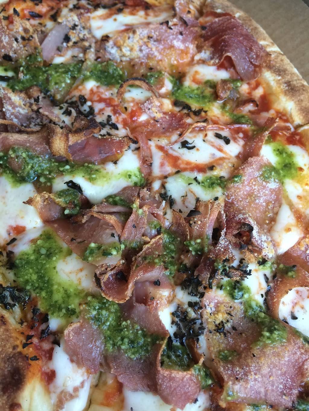 Fastinos | restaurant | 3723 4th St NW, Albuquerque, NM 87107, USA | 5053416626 OR +1 505-341-6626