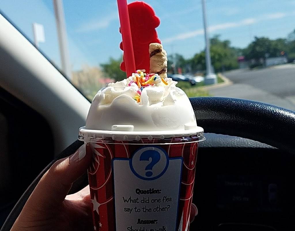 Oberweis Ice Cream and Dairy Store | restaurant | 60 Ogden Avenue Store #A-9, Downers Grove, IL 60515, USA | 6308101270 OR +1 630-810-1270