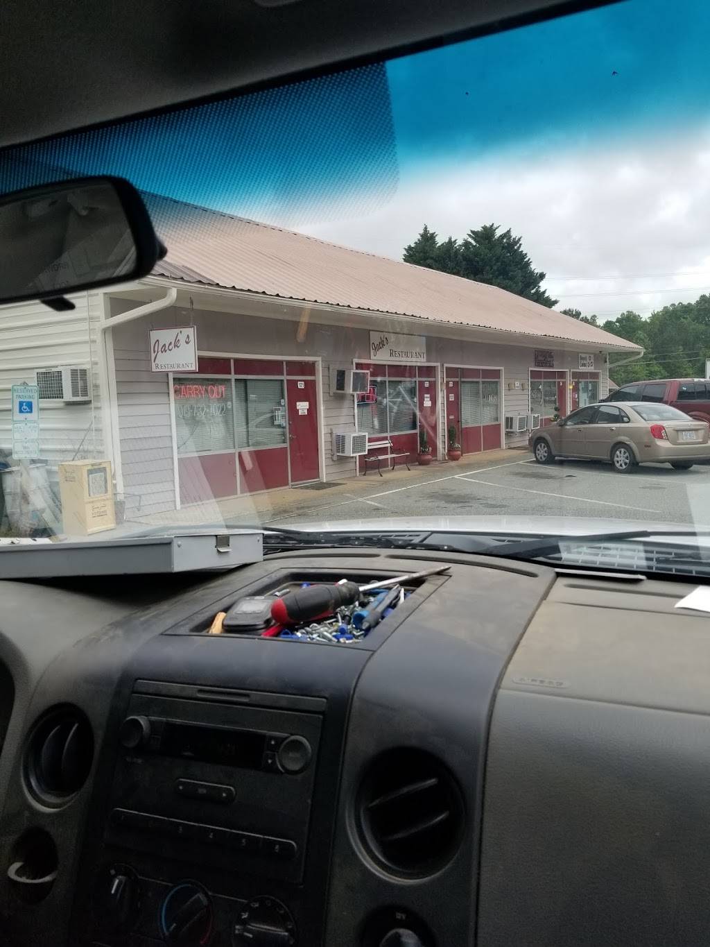 Jacks Restaurant | restaurant | 2566, 121 Rebecca Dr, Hillsborough, NC 27278, USA | 9197327022 OR +1 919-732-7022