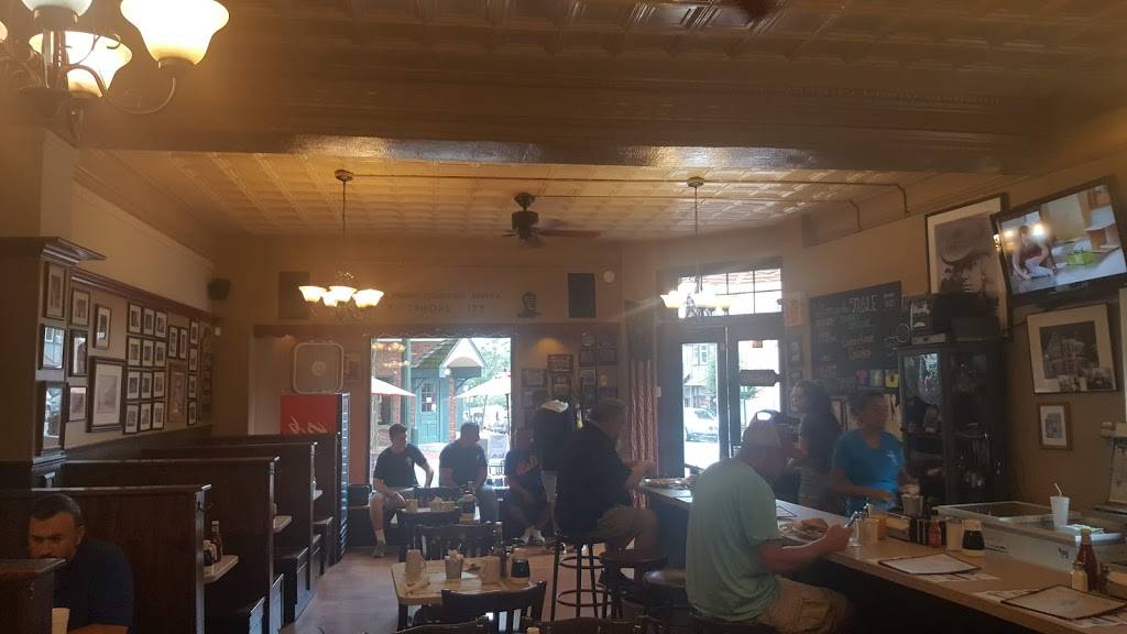 Penns Table Restaurant | restaurant | 100 W Gay St, West Chester, PA 19380, USA | 6106960677 OR +1 610-696-0677