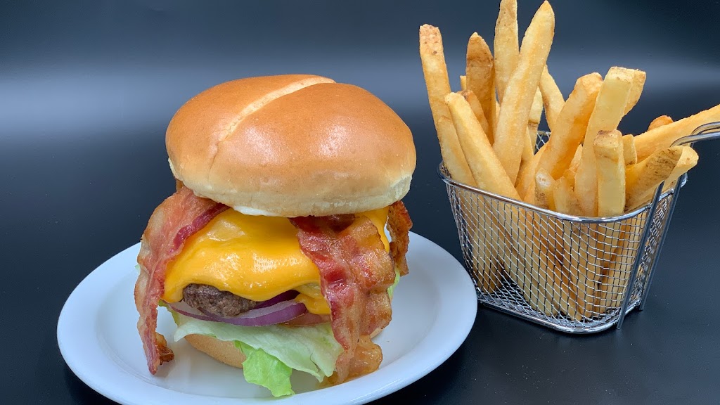 Flynns Eats | restaurant | 6600 Penn Ave S #1000, Richfield, MN 55423, USA | 6123535072 OR +1 612-353-5072