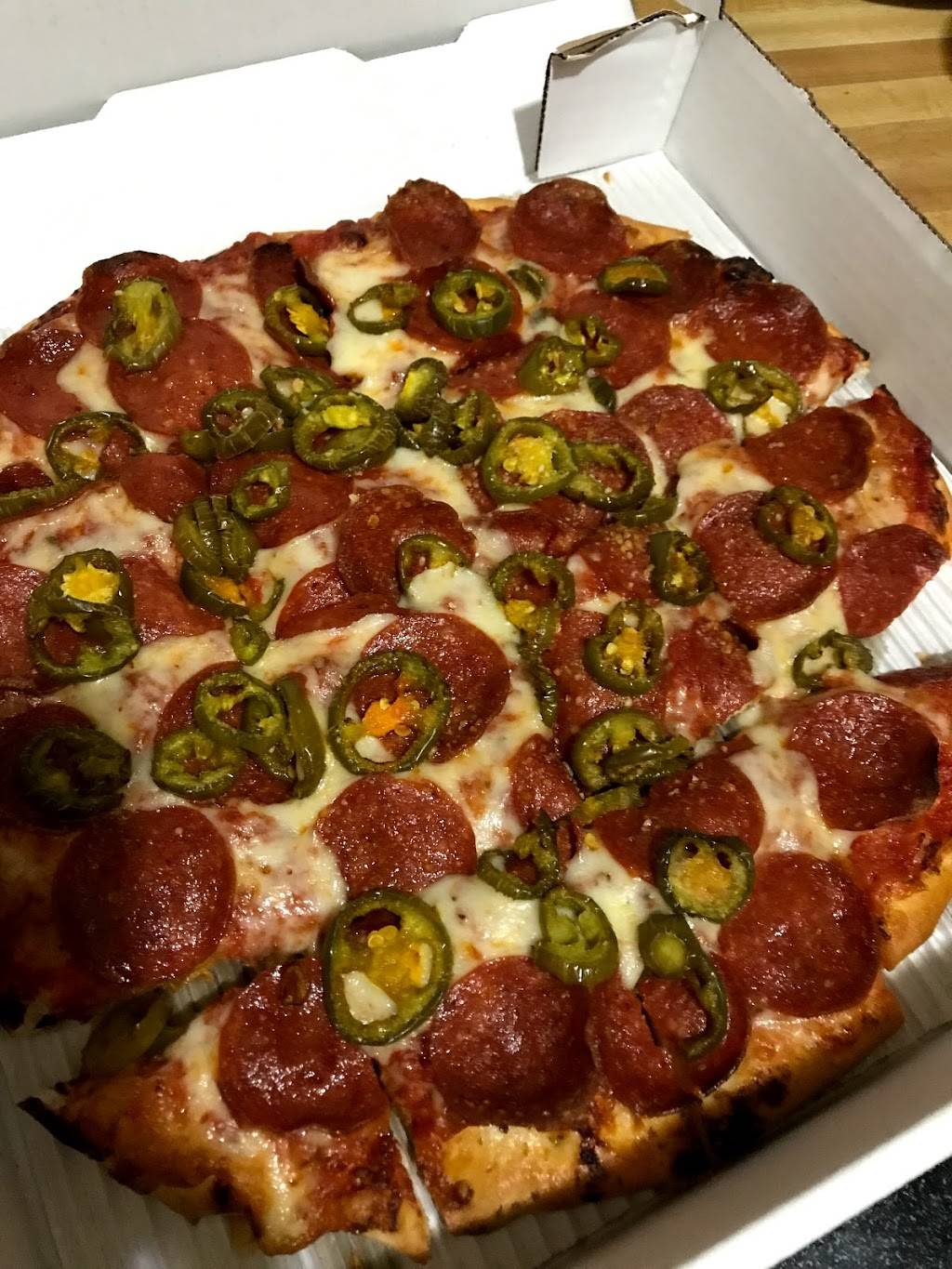 Pizza House | meal takeaway | 747 E Lincoln Ave, Columbus, OH 43229, USA | 6148853121 OR +1 614-885-3121