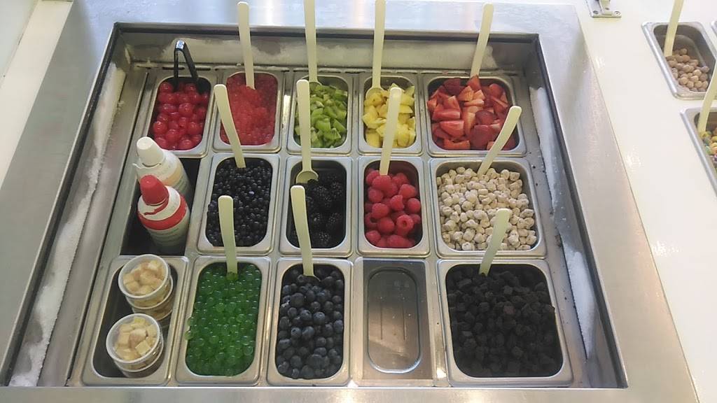 Yogurtini | meal takeaway | 207 W Maple Ave, Independence, MO 64050, USA | 8164610037 OR +1 816-461-0037