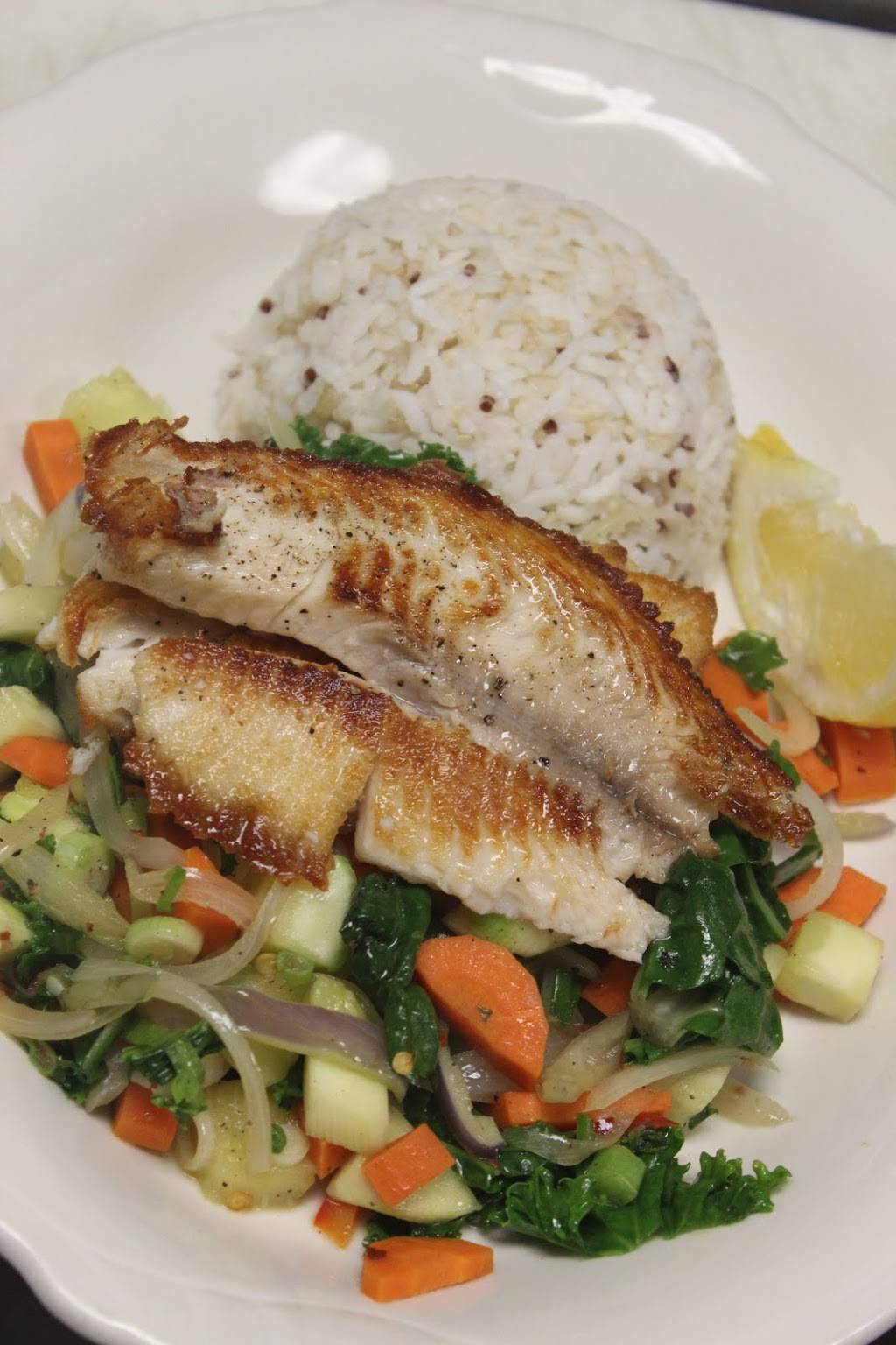 Yami Grill | restaurant | 699 Calderon Ave, Mountain View, CA 94041, USA | 6505843328 OR +1 650-584-3328