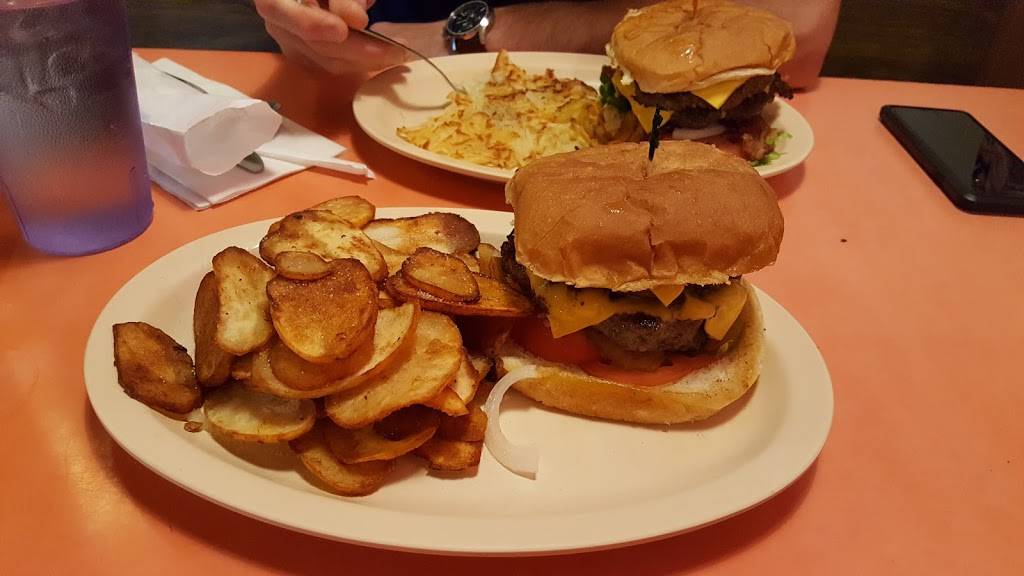 The Cotton Boll Grill | restaurant | 1624 Fairfield Ave, Shreveport, LA 71101, USA | 3182219397 OR +1 318-221-9397