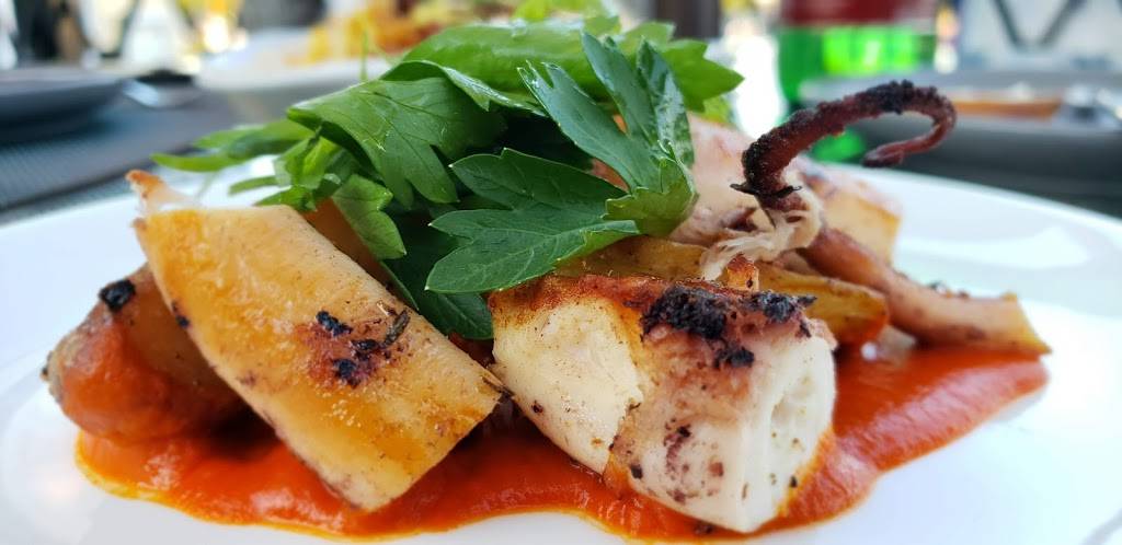 Salt Raw Bar + Fine Cuisine | restaurant | 170 Water St, Plymouth, MA 02360, USA | 7742834660 OR +1 774-283-4660