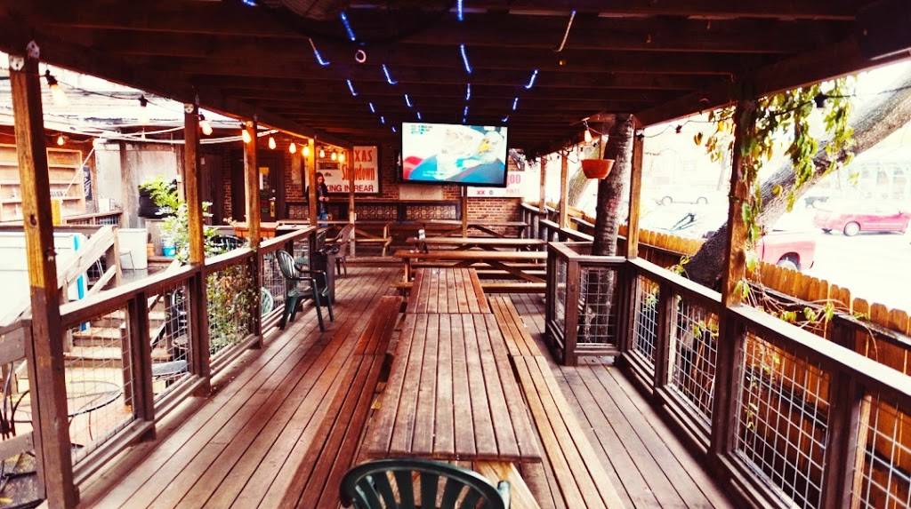 The Local Pub and Patio | restaurant | 2610 Guadalupe St, Austin, TX 78705, USA | 5124782337 OR +1 512-478-2337
