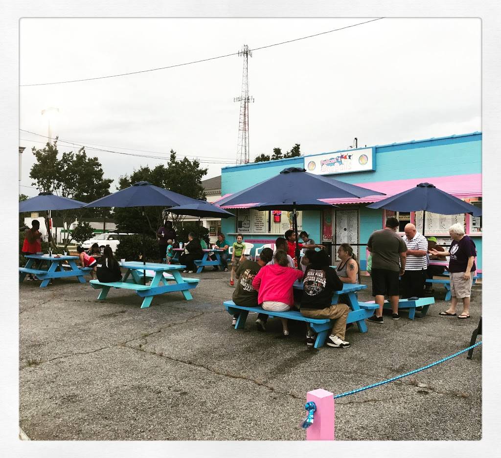 Pelicans SnoBalls | restaurant | 1708 E Innes St, Salisbury, NC 28146, USA | 7044331157 OR +1 704-433-1157