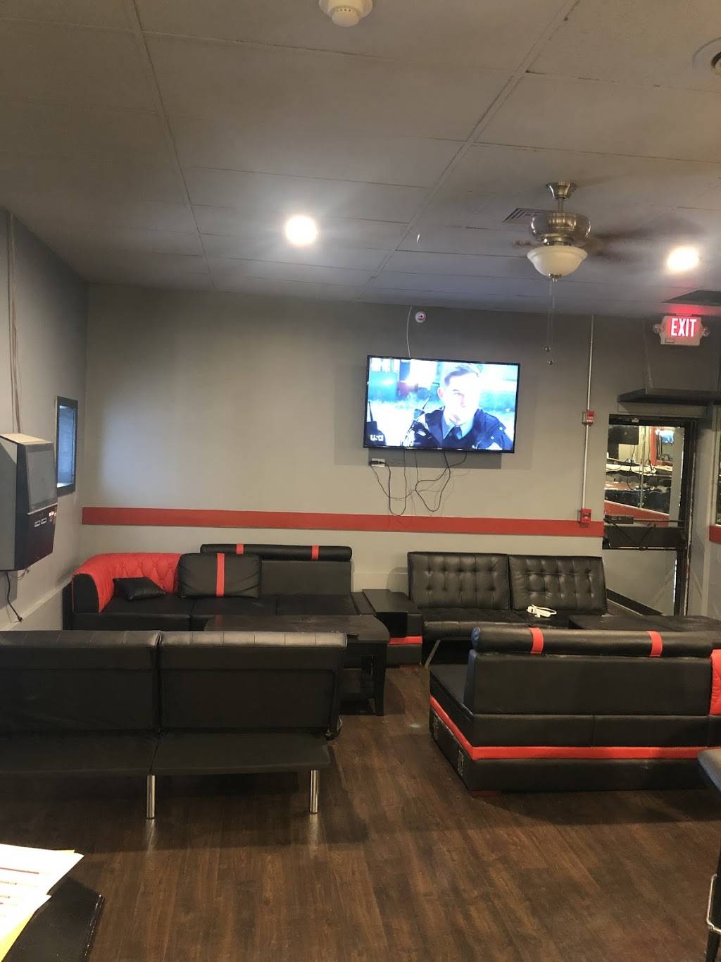 Sweetz Bar and Grille | night club | 4167 W 183rd St, Country Club Hills, IL 60478, USA | 7089600783 OR +1 708-960-0783