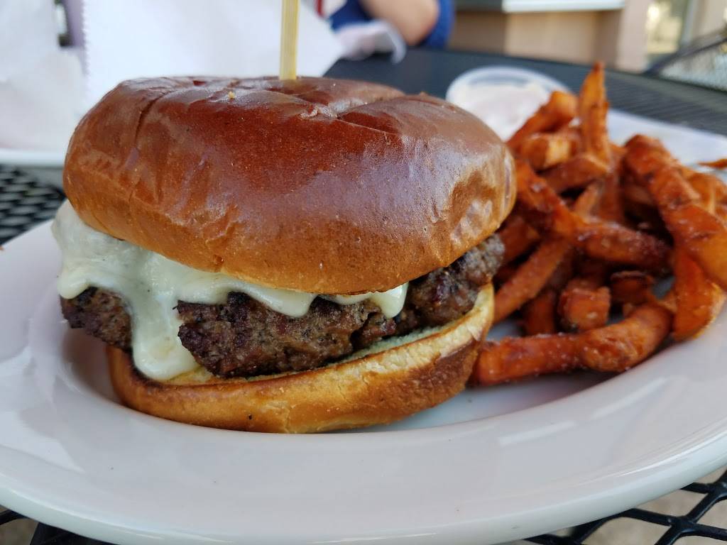 Pancho & Leftys Outlaw Grill | restaurant | 1018 17th Ave, Monroe, WI 53566, USA | 6084266116 OR +1 608-426-6116