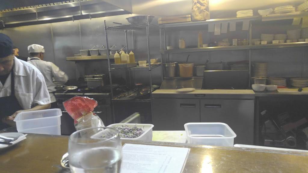 Phlight | restaurant | 6724 Bright Ave B, Whittier, CA 90601, USA | 5627890578 OR +1 562-789-0578