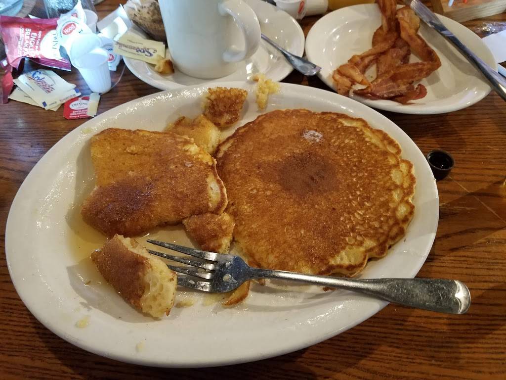 Cracker Barrel Old Country Store | restaurant | 1860 Winderly Ln, Pickerington, OH 43147, USA | 6147597799 OR +1 614-759-7799