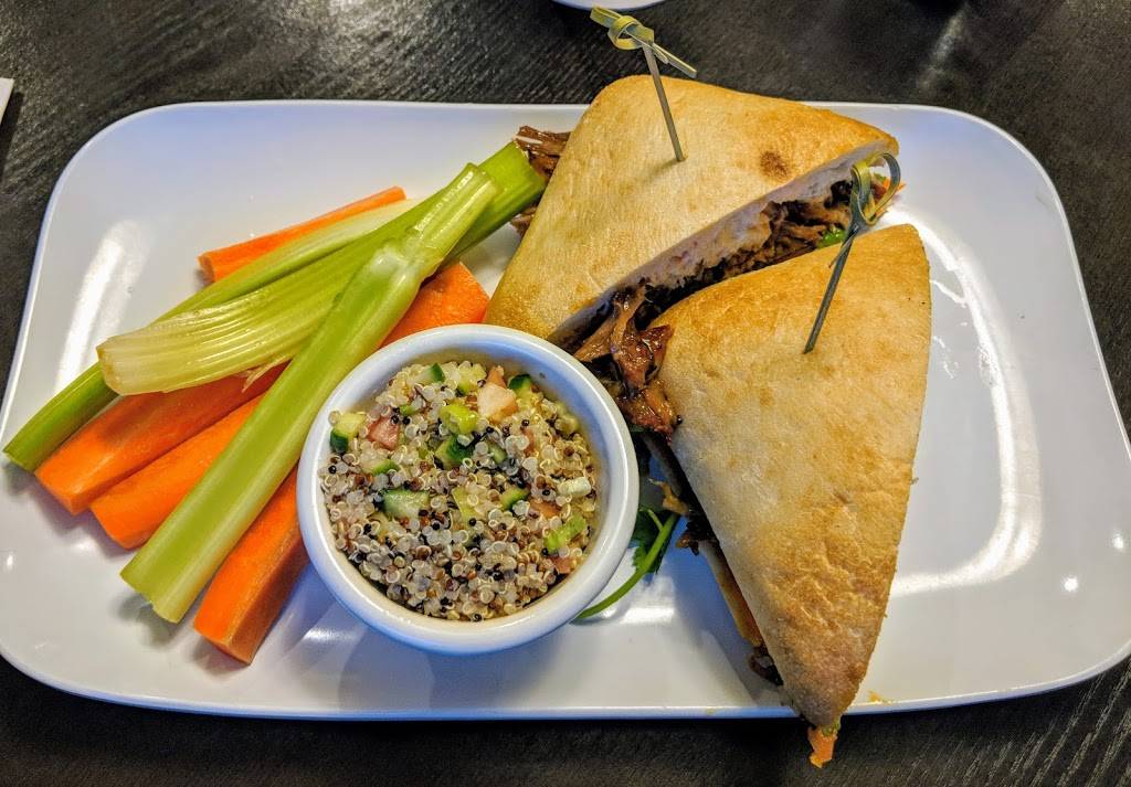 The Bistro – Eat. Drink. Connect. | restaurant | 200 Coventry Rd, Ottawa, ON K1K 4S3, Canada | 6137419862 OR +1 613-741-9862