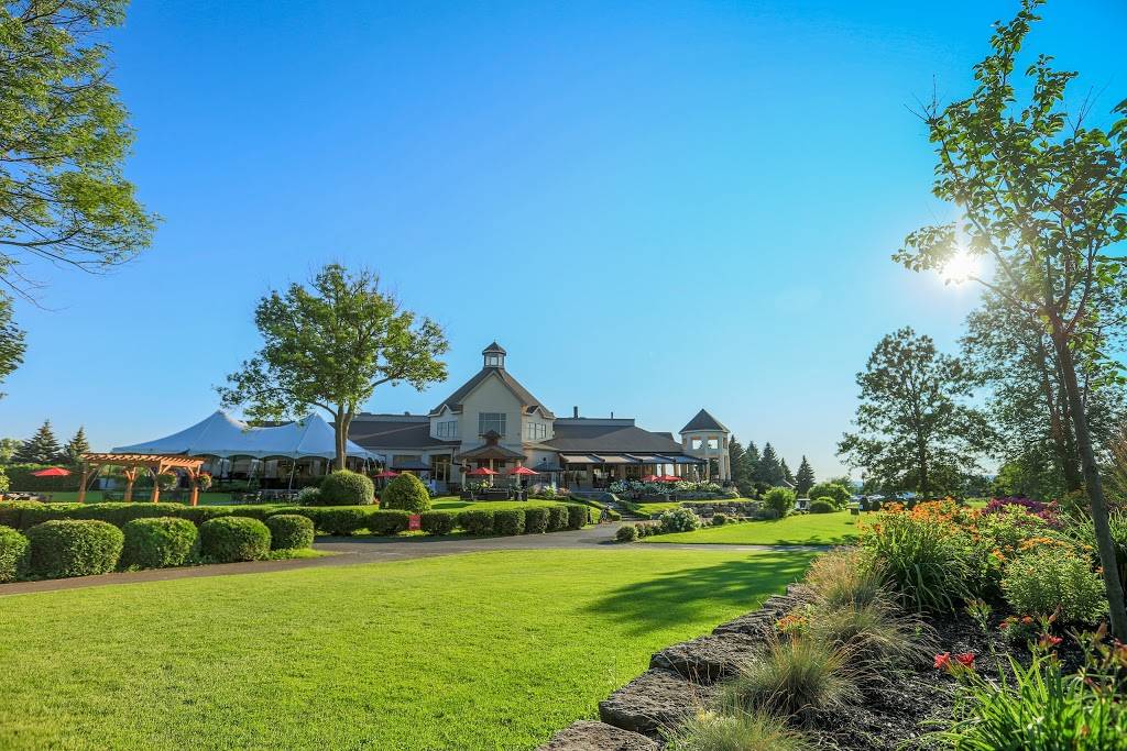 Golf Saint-Raphaël | restaurant | 1111 Montée de lÉglise, LÎle-Bizard, QC H9C 1H2, Canada | 5146964653 OR +1 514-696-4653