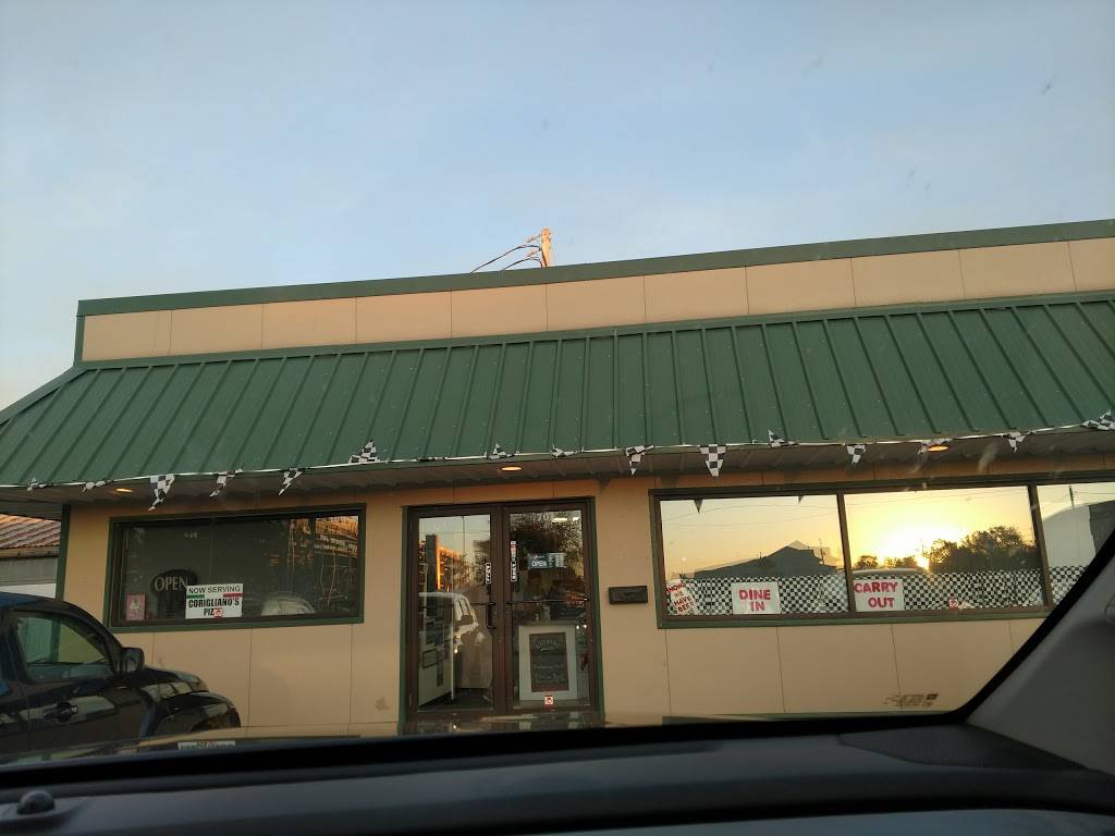 Coriglianos Pizza | restaurant | 701 N Lincoln St, Knoxville, IA 50138, USA | 6418423705 OR +1 641-842-3705