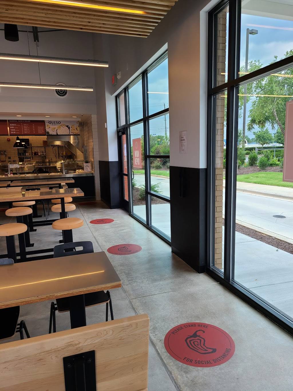 Chipotle Mexican Grill | restaurant | 4203 Fayetteville Rd, Raleigh, NC 27603, USA | 9199857287 OR +1 919-985-7287