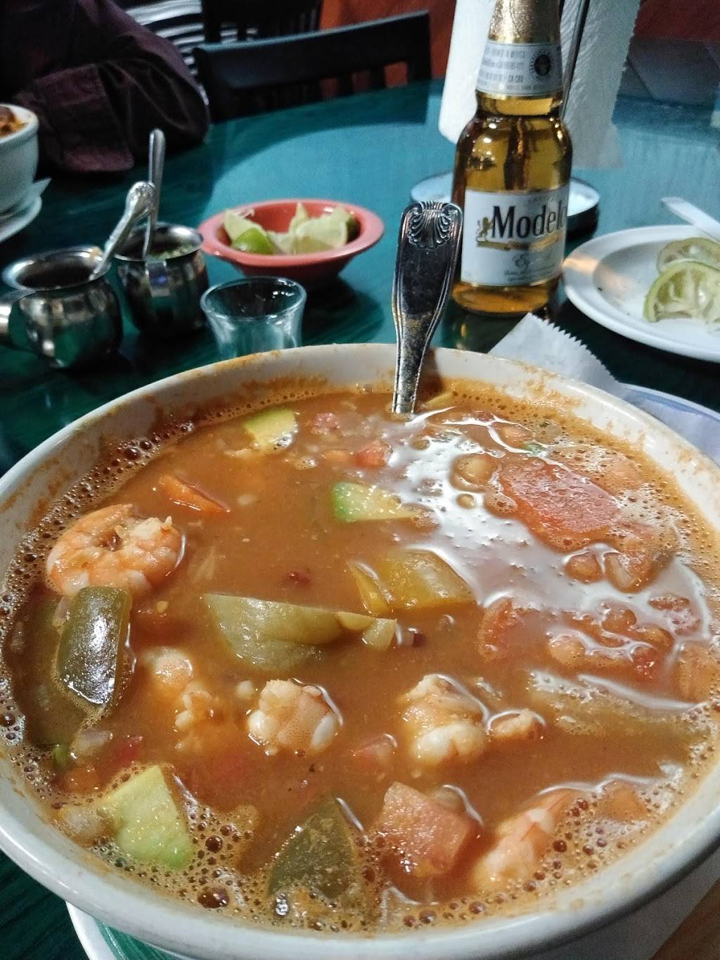 Las Islitas Seafood & Mexican Restaurant | restaurant | 2446 S Western Ave, Chicago, IL 60608, USA | 7733760610 OR +1 773-376-0610