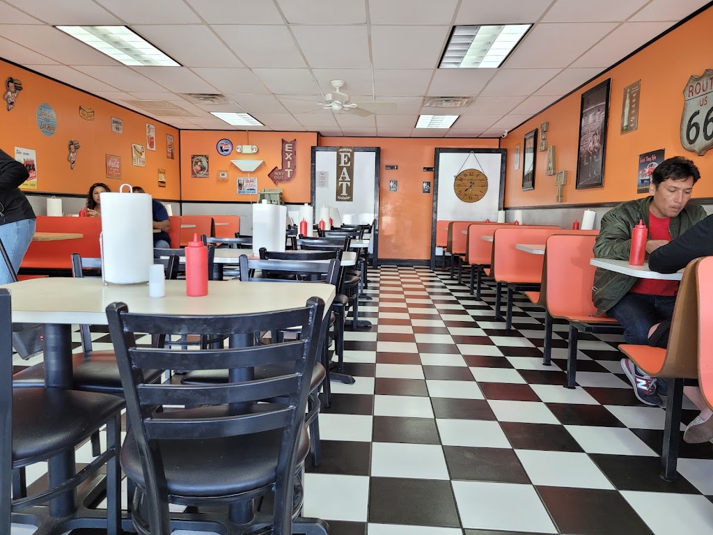 Starlite Burger | restaurant | 1106 E University Dr, Edinburg, TX 78539, USA | 9563838111 OR +1 956-383-8111