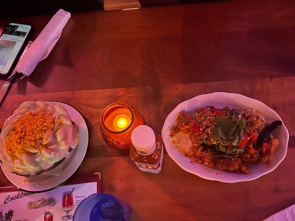 Lucky Buns | restaurant | 918 1/2 S Wolfe St, Baltimore, MD 21231, USA | 4434383916 OR +1 443-438-3916