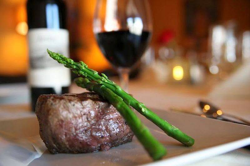 Austins Seafood & Steakhouse | restaurant | 5101 W Esplanade Ave, Metairie, LA 70006, USA | 5048885533 OR +1 504-888-5533