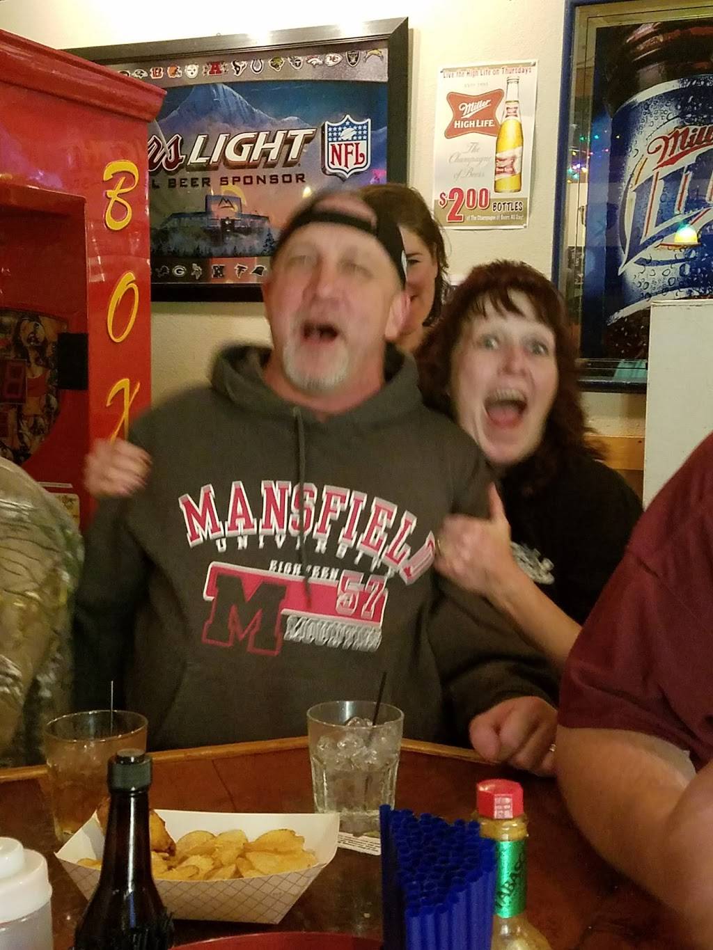 Union Still & Grill | restaurant | 6426 Symco Rd, Manawa, WI 54949, USA | 9205963424 OR +1 920-596-3424