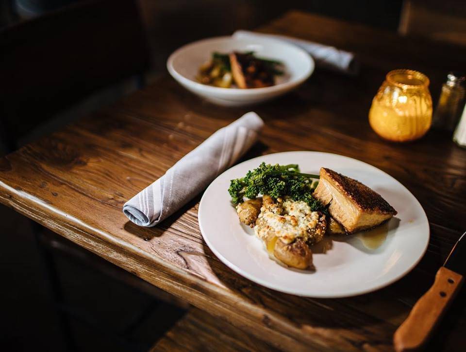 The Farehouse | restaurant | 250 Mill St PW3151, Taylors, SC 29687, USA | 8645096760 OR +1 864-509-6760