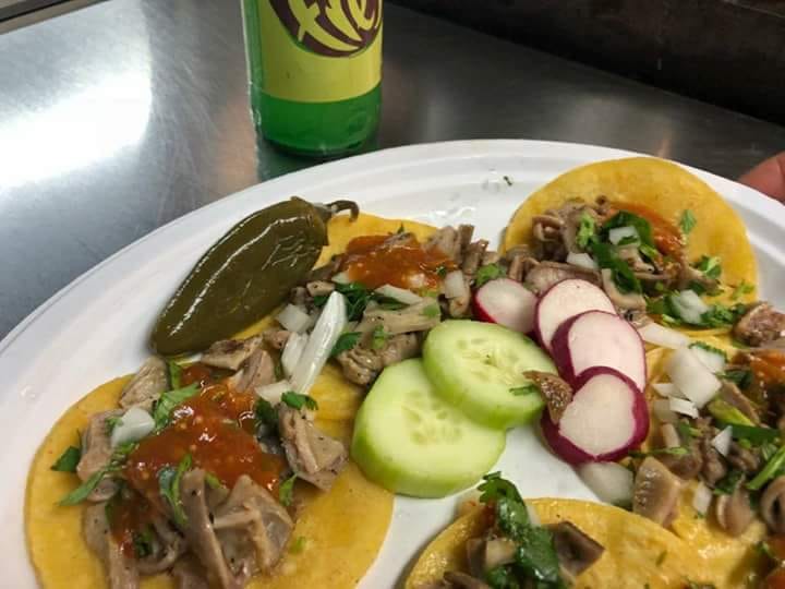 Taquitos El San Luiseño | restaurant | 300-398 Clamp Ave, San Antonio, TX 78221, USA | 2108789841 OR +1 210-878-9841