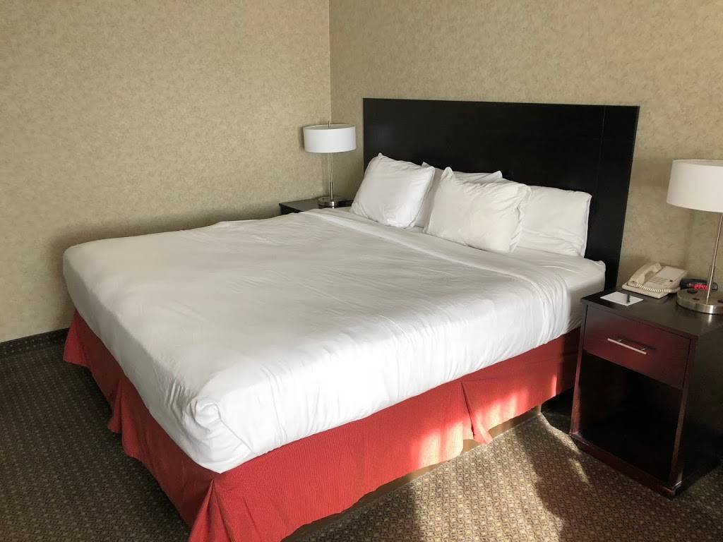 Kahler Apache Hotel and Water Park | restaurant | 1517 16th St SW, Rochester, MN 55902, USA | 5072898866 OR +1 507-289-8866