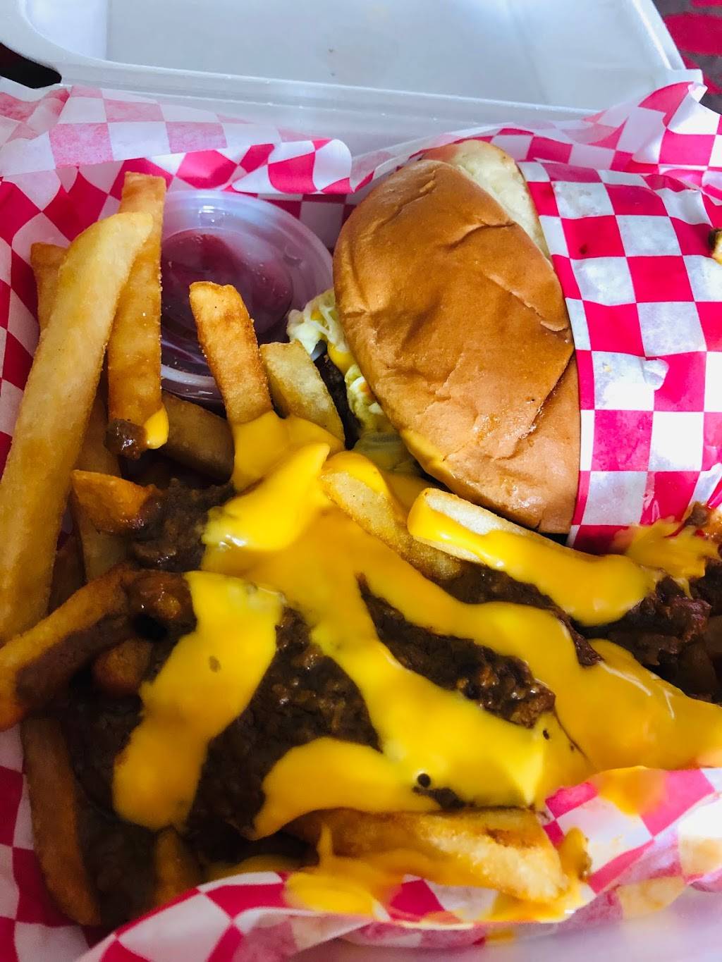 World Class Cheeseburgers | restaurant | Dogwood Plaza, 15951, Wells Hwy, Seneca, SC 29678, USA | 8648888995 OR +1 864-888-8995