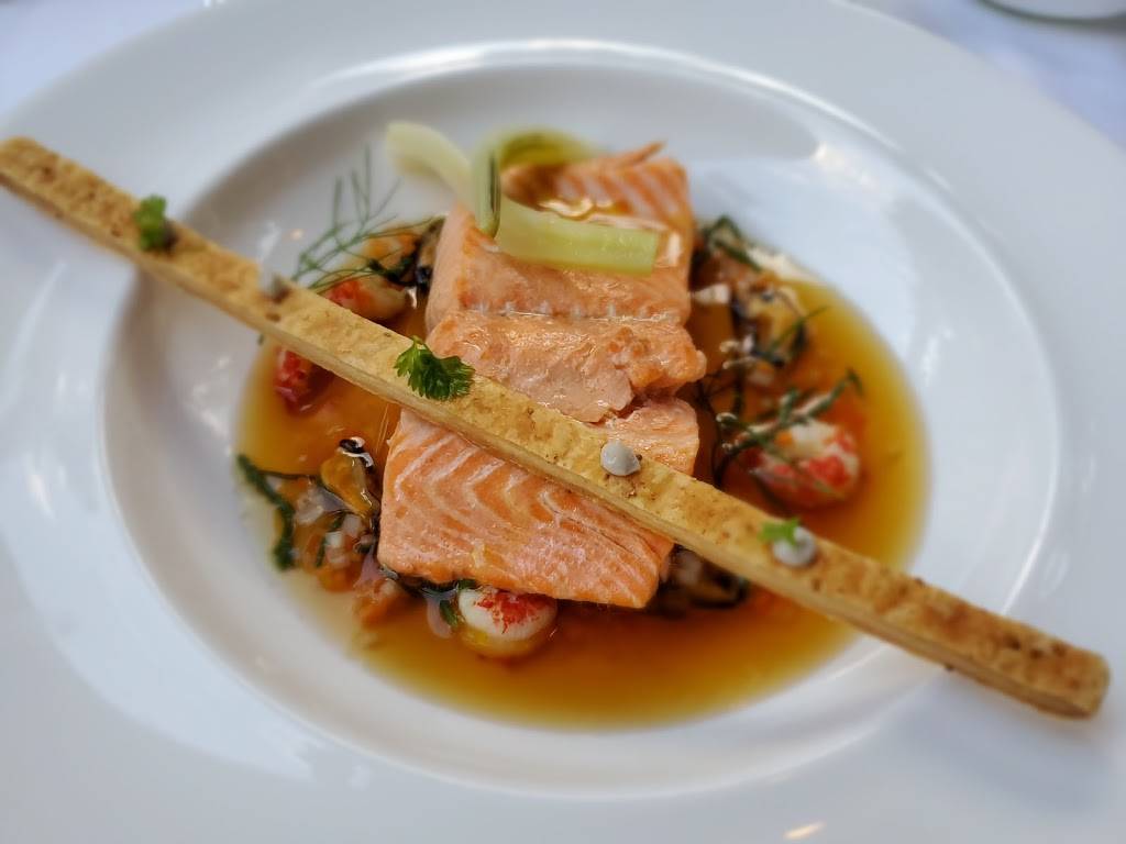 Auberge du Pommier | restaurant | 4150 Yonge St, North York, ON M2P 2C6, Canada | 4162222220 OR +1 416-222-2220