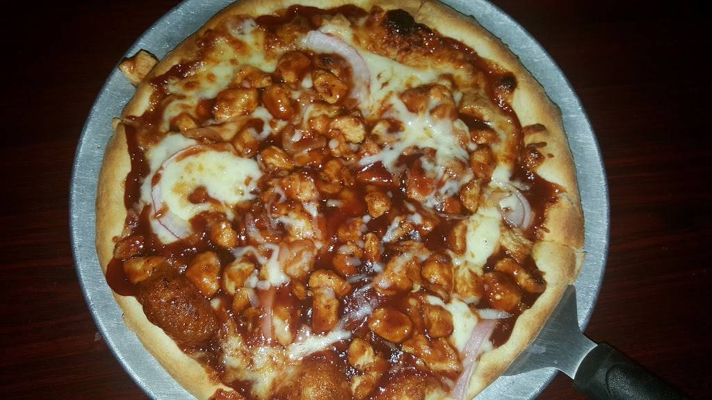 Dell Annos Pizza Kitchen | restaurant | 316 Main St, Danville, VA 24541, USA | 4347931100 OR +1 434-793-1100