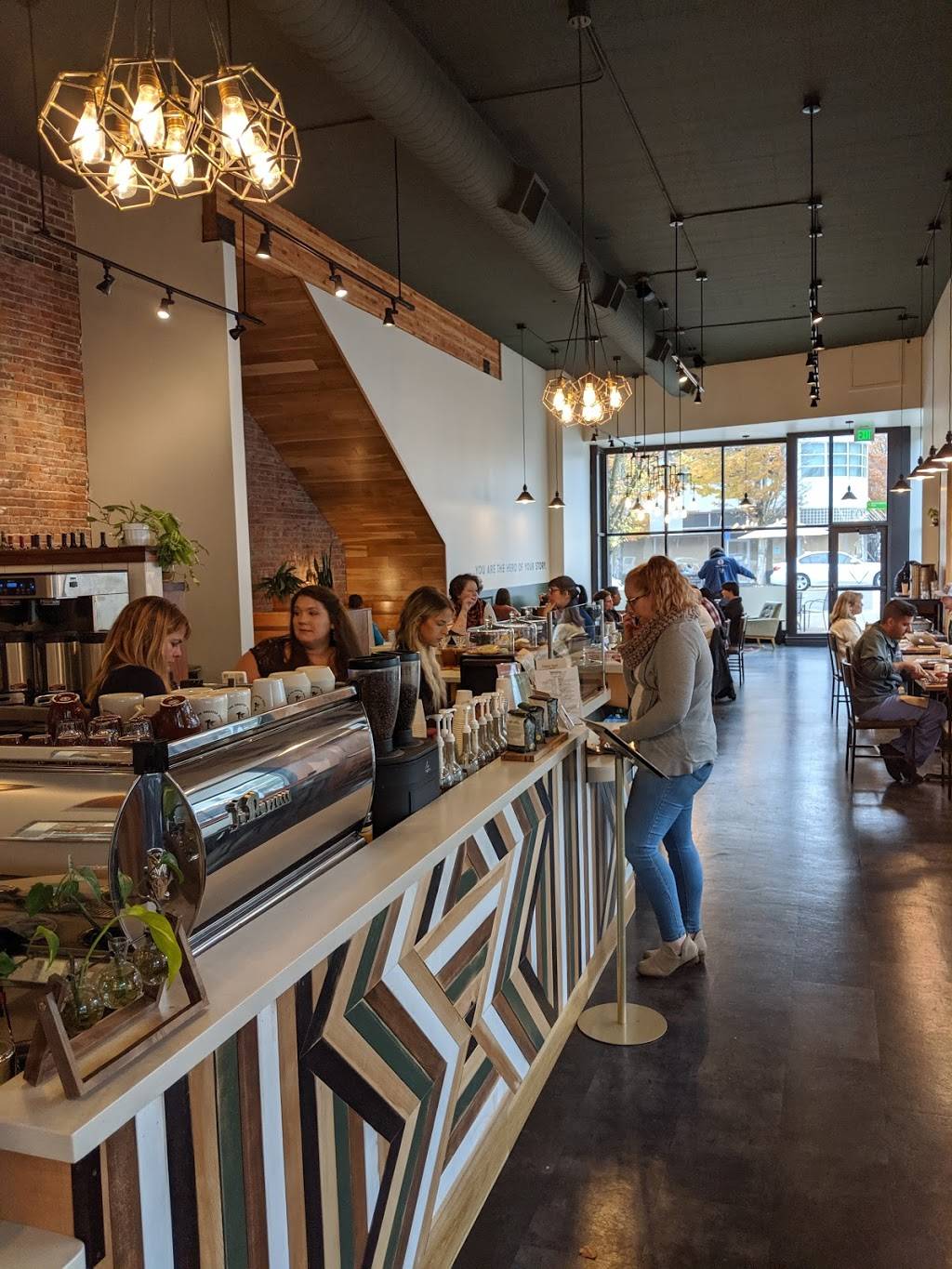 Isaacs Coffee Wine & Dessert | restaurant | 201 Commercial St NE, Salem, OR 97301, USA | 5035513939 OR +1 503-551-3939