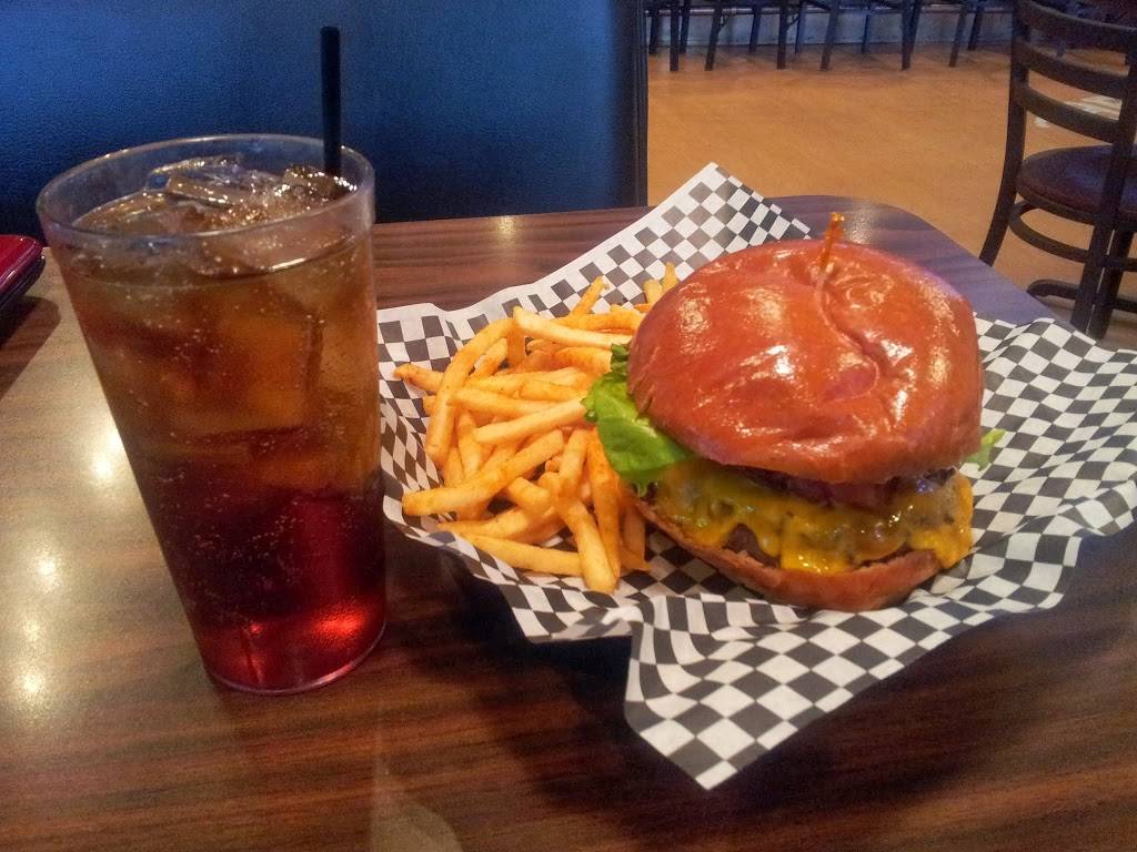 The Gym Grill and Bar | night club | #1, 2510 E Hunt Hwy, San Tan Valley, AZ 85143, USA | 4806772146 OR +1 480-677-2146