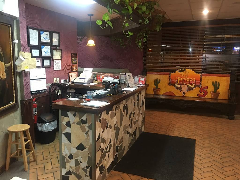 El Jaripeo 5LLC | restaurant | 2000 E Wabash St, Frankfort, IN 46041, USA | 7656549580 OR +1 765-654-9580