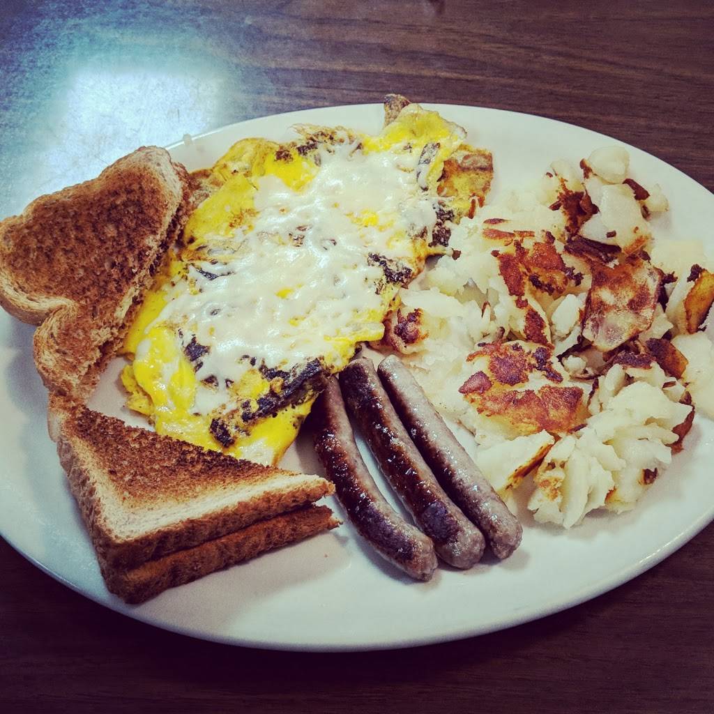 Jerry Lees | restaurant | 124 S Main St, Woodsfield, OH 43793, USA | 7404722340 OR +1 740-472-2340