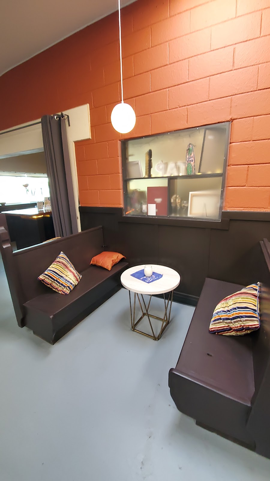 TAP Wine Lounge | night club | 1011 Del Paso Blvd, Sacramento, CA 95815, USA | 2793452909 OR +1 279-345-2909